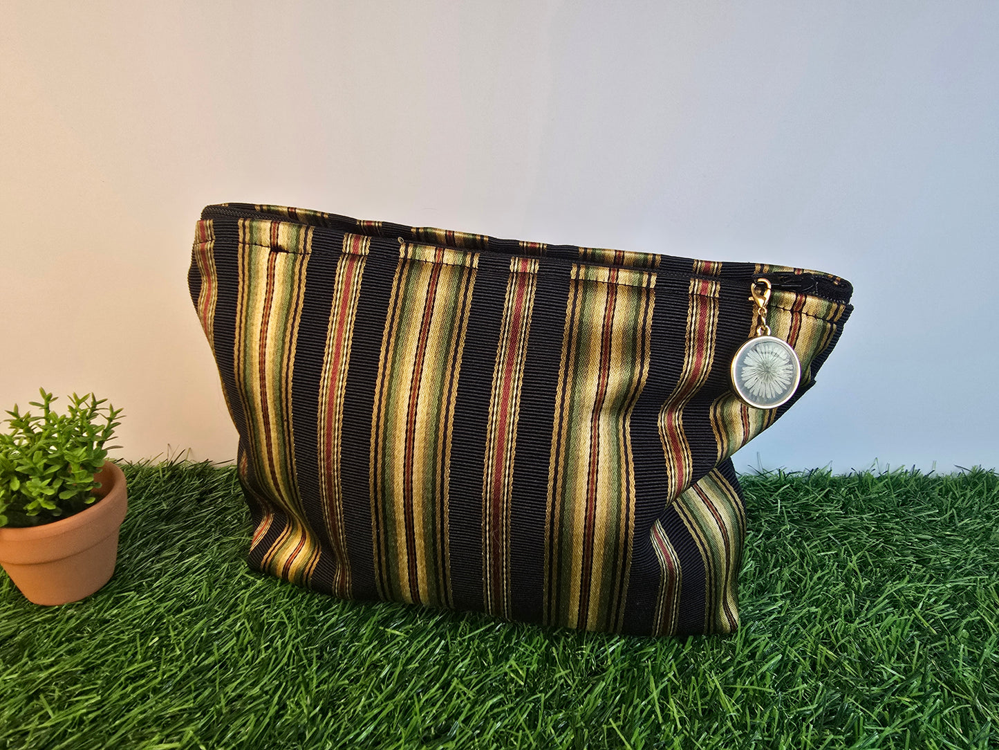 Makeup bag